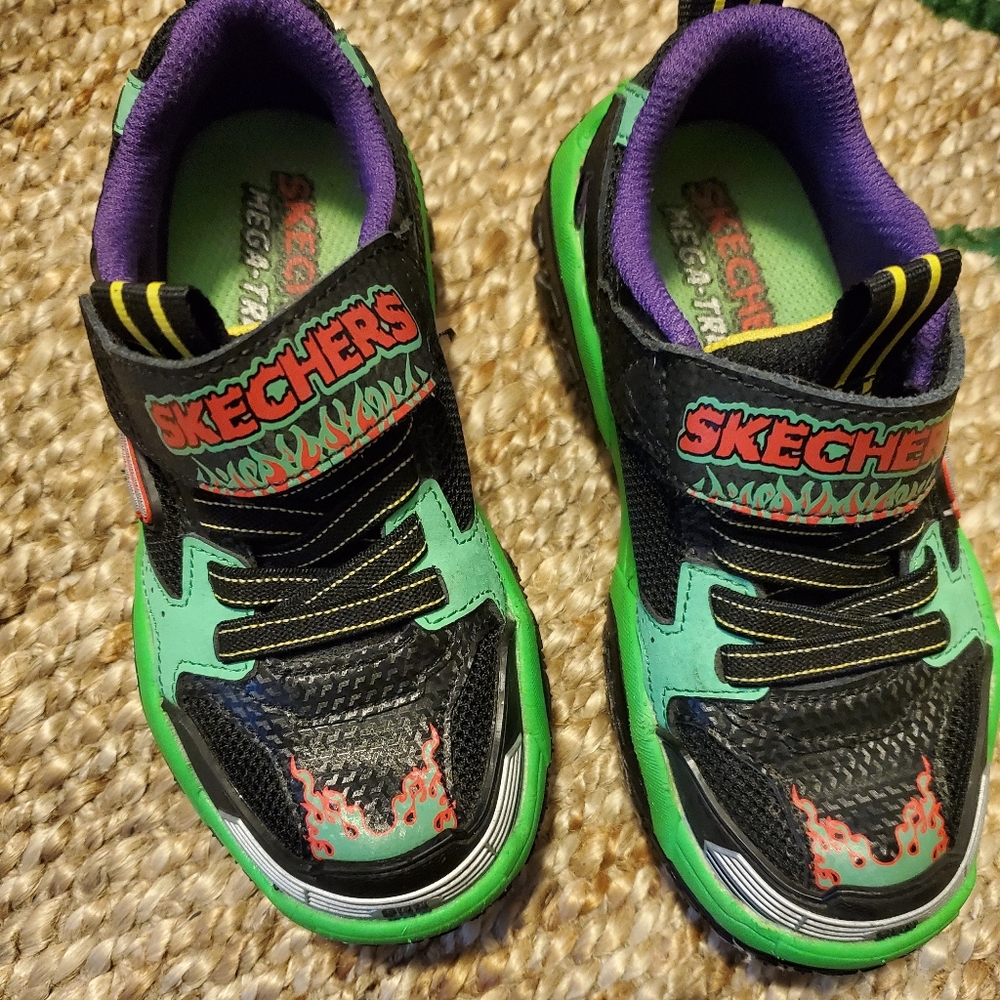 Skechers shoes